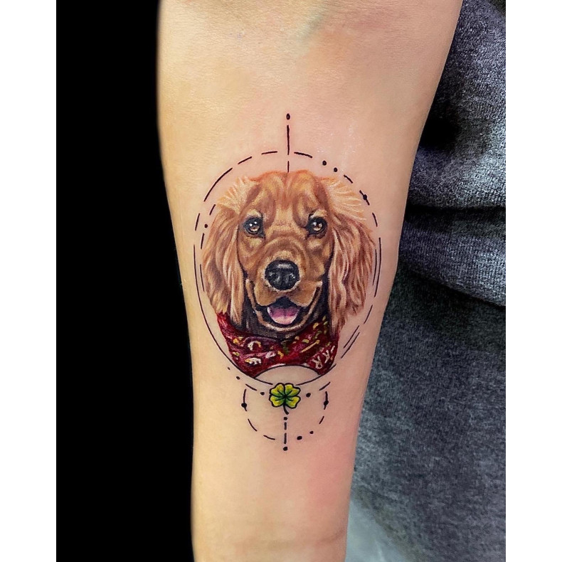 Köpek Portre Minimal Çerçeve Dövmesi